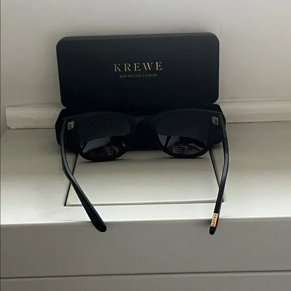 KREWE Black Matte Mirrored Lenses Charles Wayfarer  display picture 3